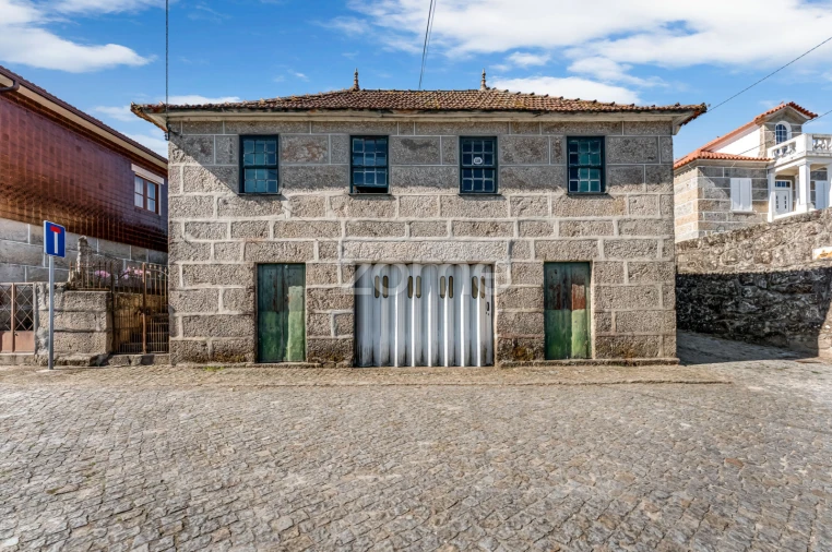 Moradia T3 para Venda em Avessadas e Rosém Foto 3