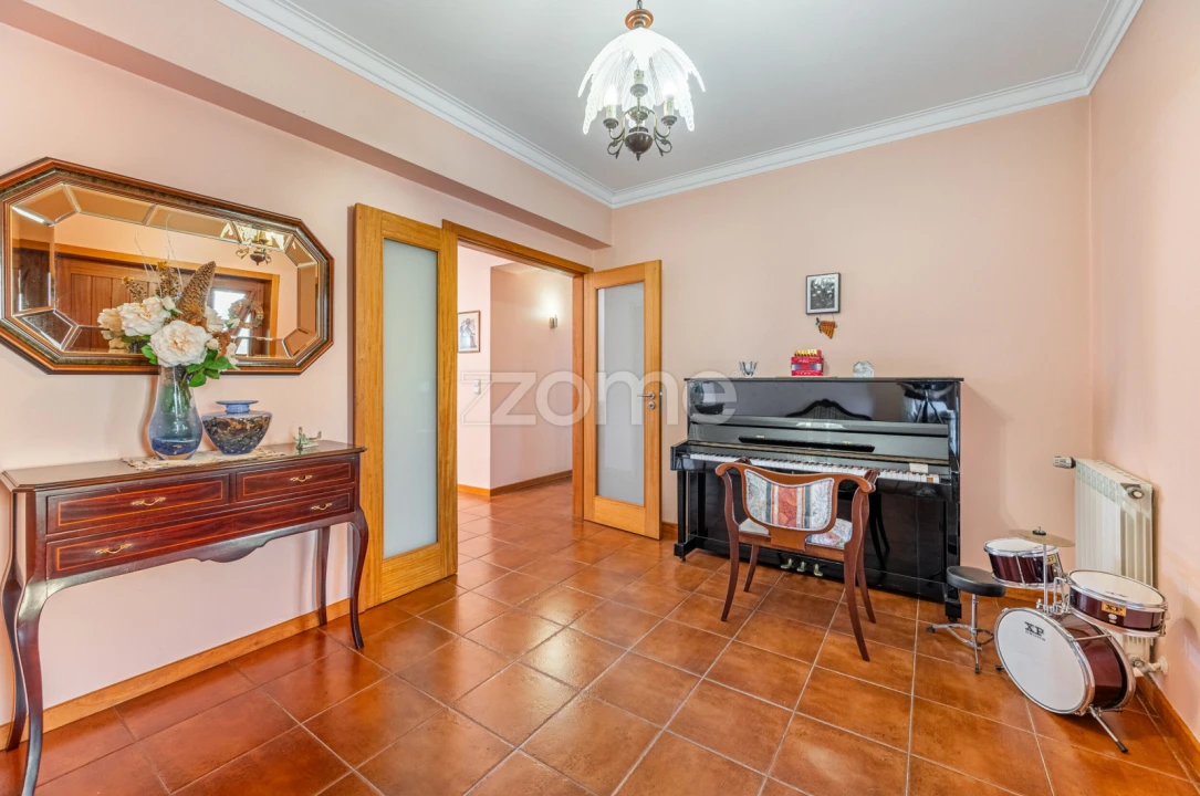 Moradia T5 para Venda em Sequeira Foto 12
