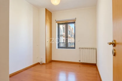 Apartamento T2 para Arrendamento em Vilar de Andorinho