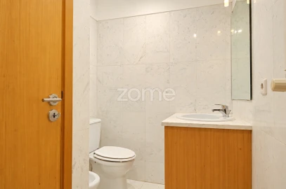 Apartamento T2 para Arrendamento em Vilar de Andorinho