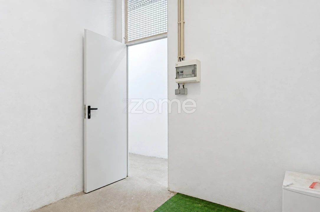 Apartamento T2 para Arrendamento em Vilar de Andorinho Foto 18