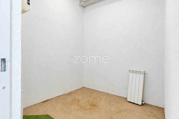 Apartamento T2 para Arrendamento em Vilar de Andorinho Foto 19