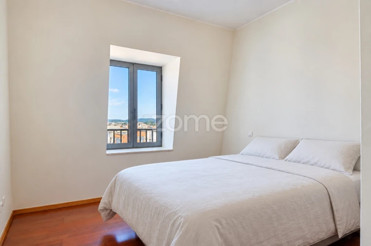 Apartamento T2 para Arrendamento em Vilar de Andorinho Foto 16