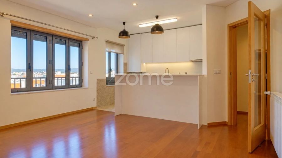 Apartamento T2 para Arrendamento em Vilar de Andorinho