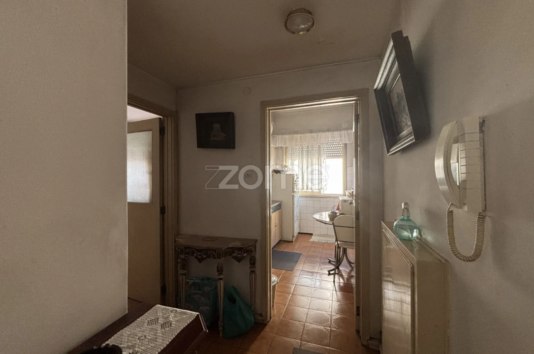 Apartamento T2 para Venda em Bonfim Foto 9