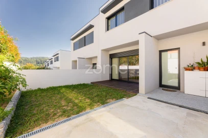 Moradia T3 para Venda em Arnoso (Santa Maria e Santa Eulália) e Sezures
