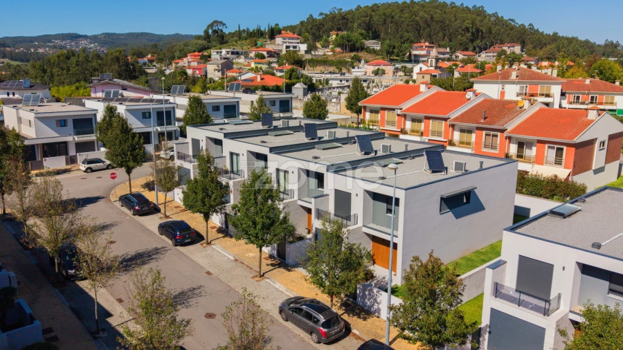 Moradia T3 para Venda em Arnoso (Santa Maria e Santa Eulália) e Sezures