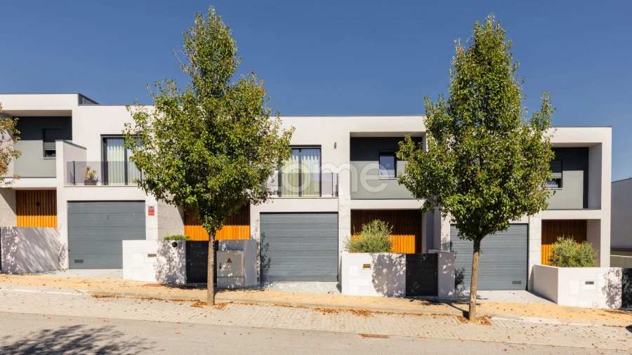 Moradia T3 para Venda em Arnoso (Santa Maria e Santa Eulália) e Sezures