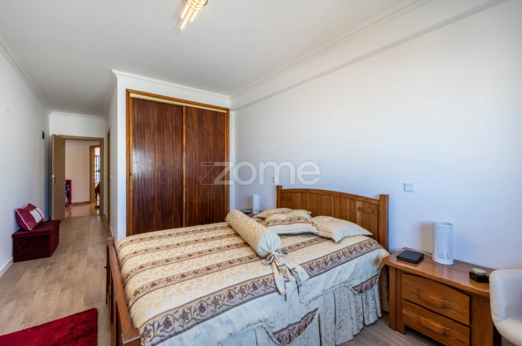 Apartamento T3 para Venda em Marinha Grande Foto 31