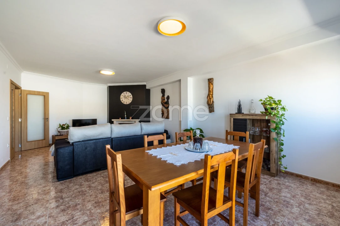 Apartamento T3 para Venda em Marinha Grande Foto 17