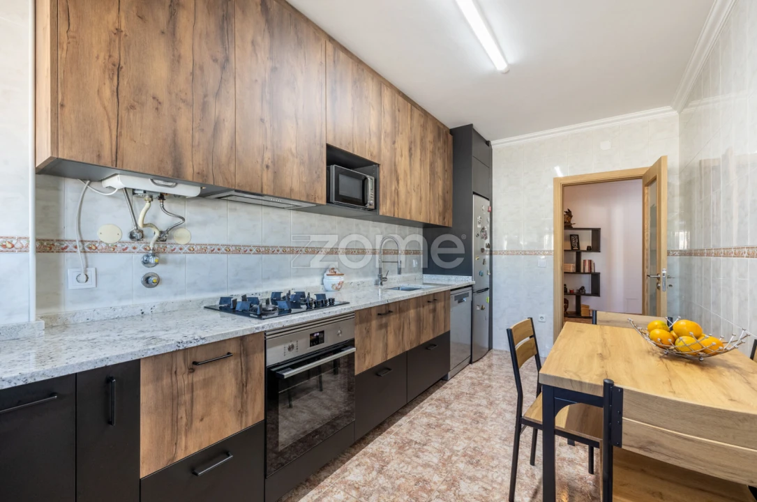 Apartamento T3 para Venda em Marinha Grande Foto 21