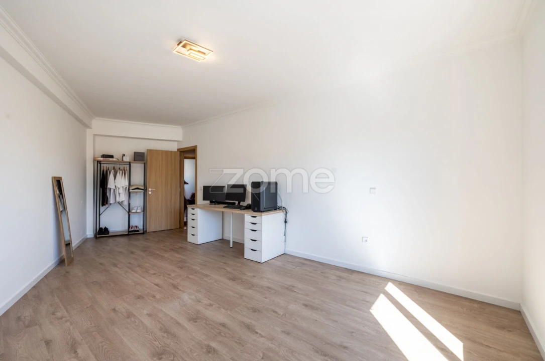 Apartamento T3 para Venda em Marinha Grande Foto 16