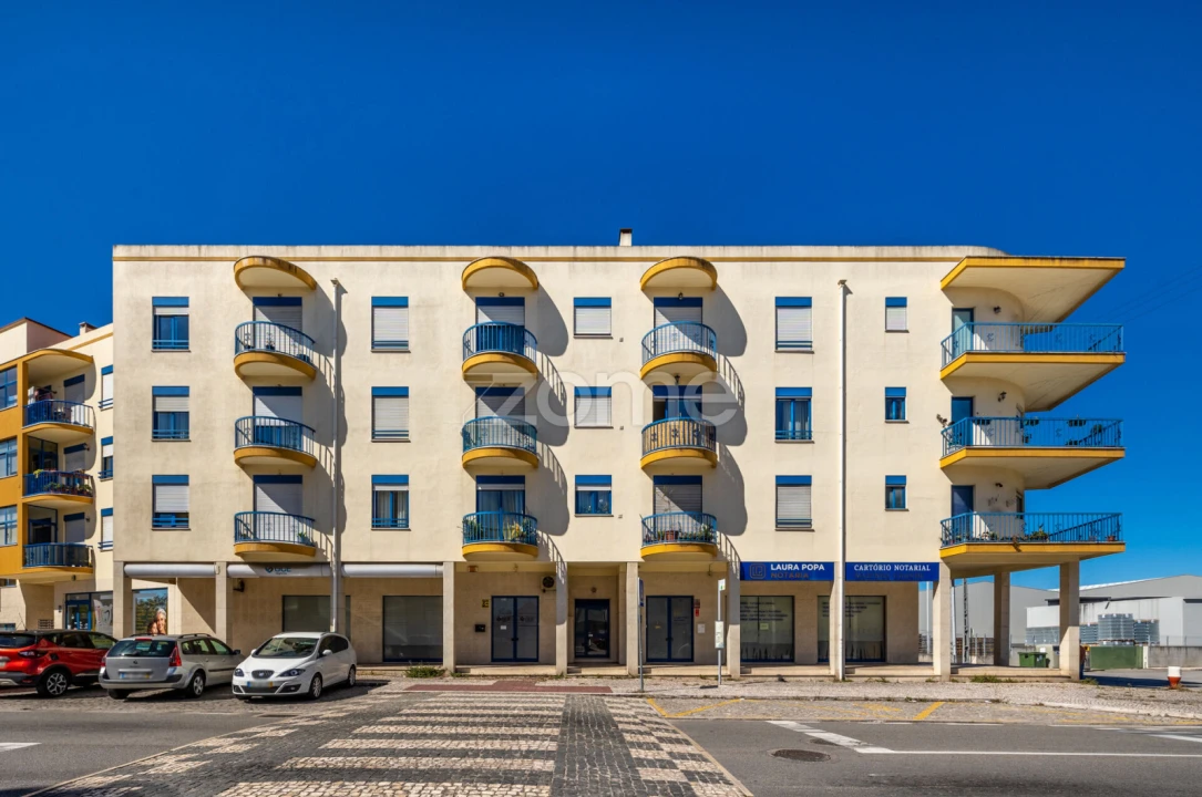 Apartamento T3 para Venda em Marinha Grande Foto 1