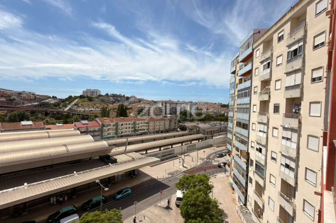 Apartamento T2 para Venda em Agualva e Mira-Sintra Foto 23