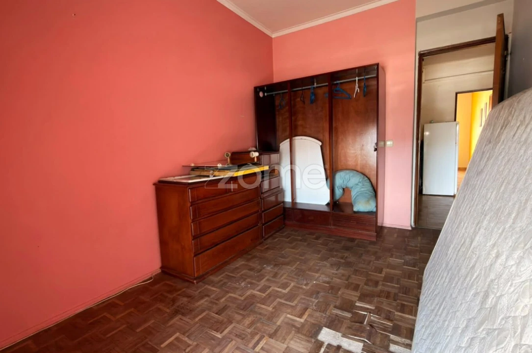Apartamento T2 para Venda em Agualva e Mira-Sintra Foto 20