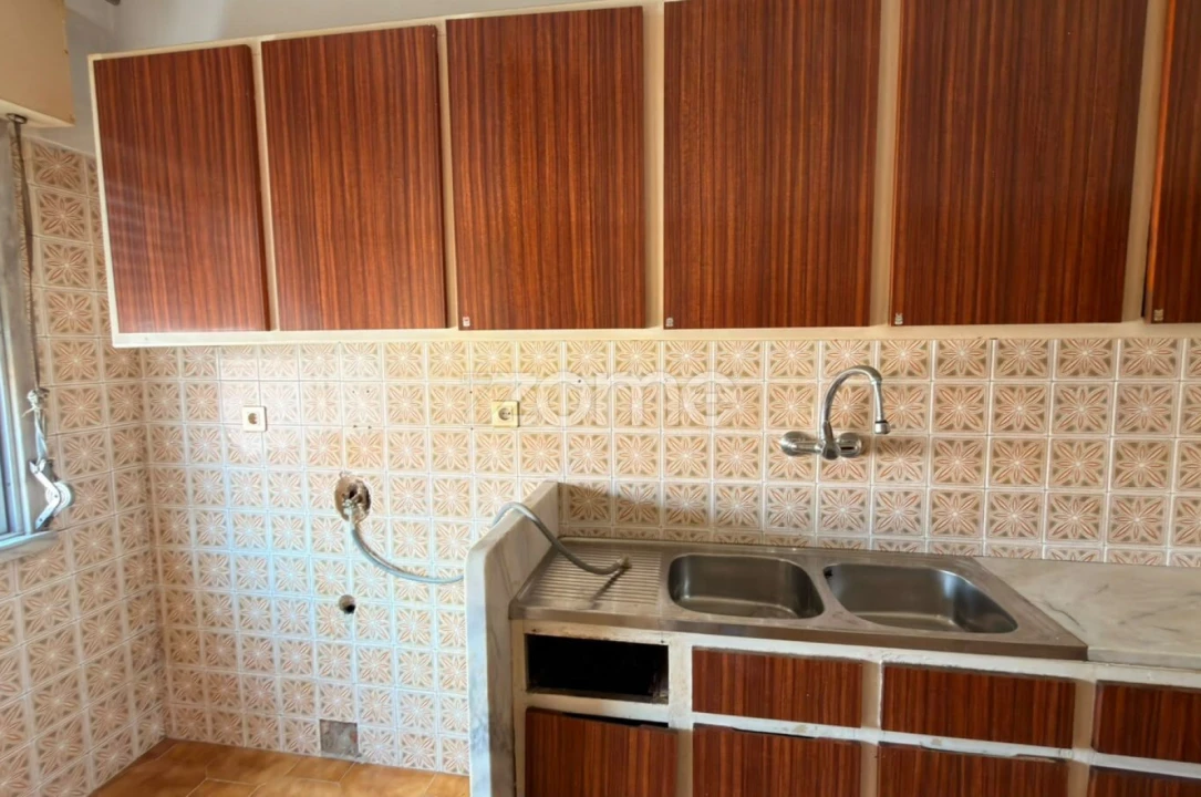 Apartamento T2 para Venda em Agualva e Mira-Sintra Foto 11
