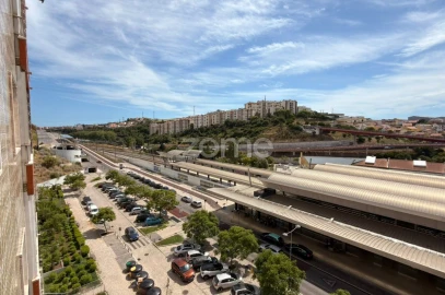 Apartamento T2 para Venda em Agualva e Mira-Sintra