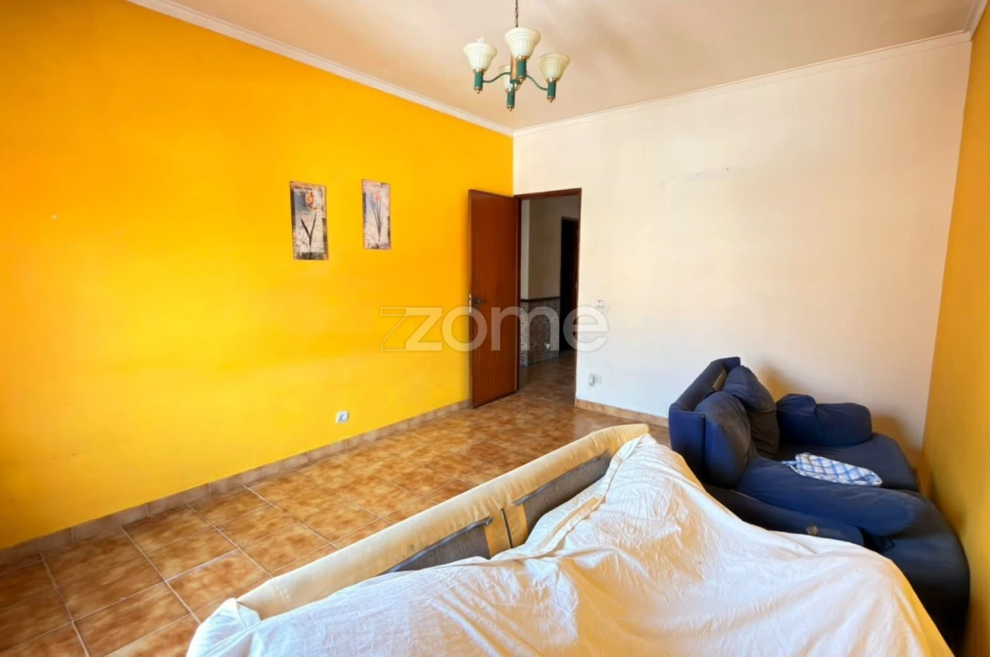 Apartamento T2 para Venda em Agualva e Mira-Sintra Foto 17