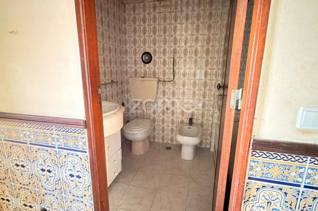 Apartamento T2 para Venda em Agualva e Mira-Sintra Foto 18