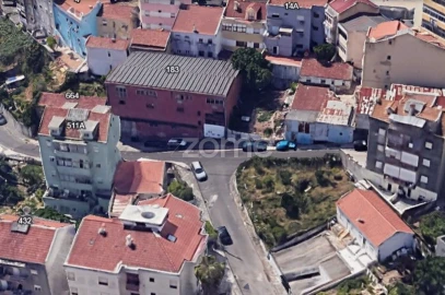 Terreno para Venda em Encosta do Sol