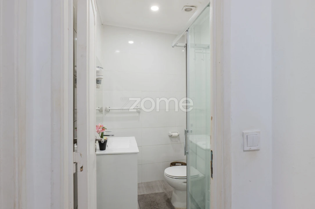Apartamento T2 para Venda em Laranjeiro e Feijó Foto 4
