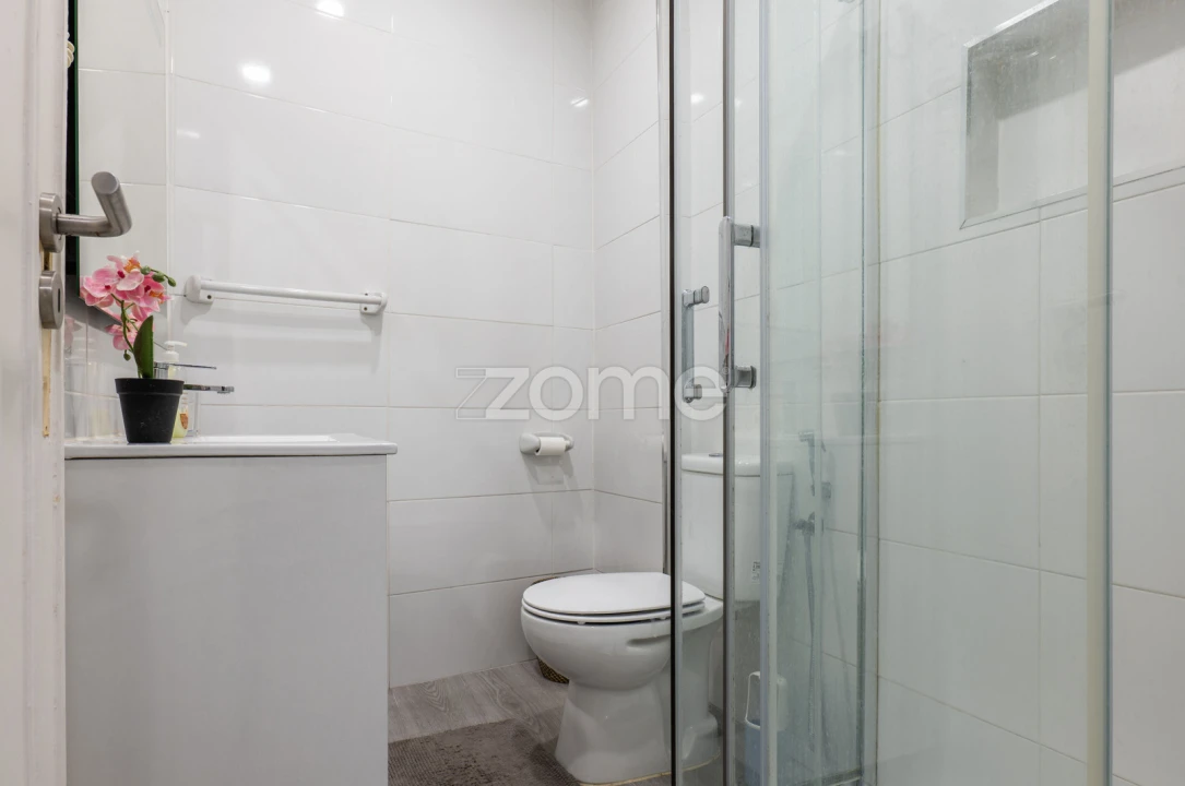 Apartamento T2 para Venda em Laranjeiro e Feijó Foto 6