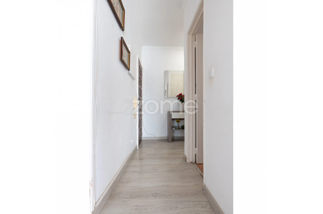 Apartamento T2 para Venda em Laranjeiro e Feijó Foto 9