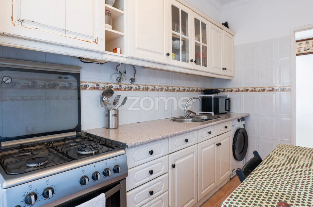 Apartamento T2 para Venda em Laranjeiro e Feijó Foto 13