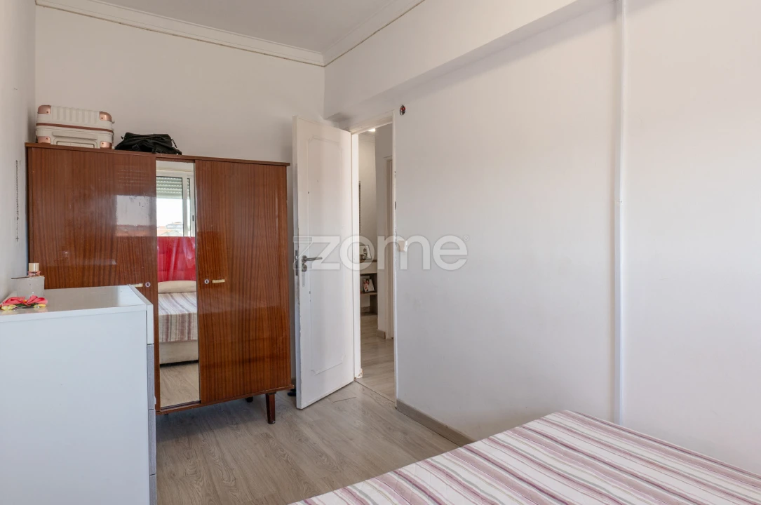 Apartamento T2 para Venda em Laranjeiro e Feijó Foto 14
