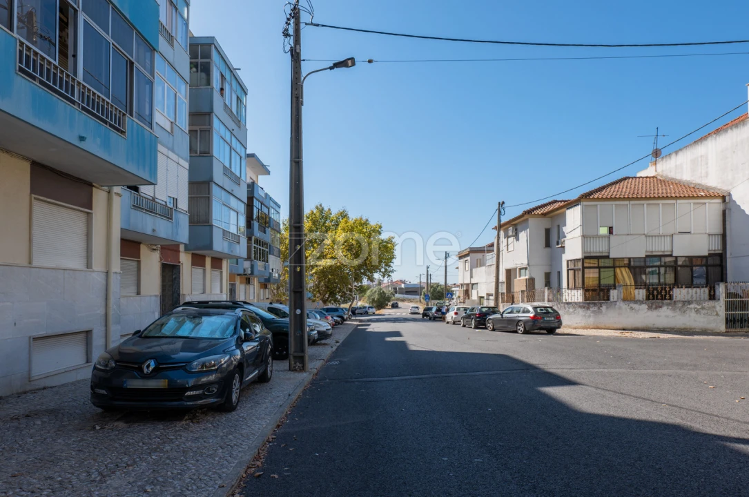 Apartamento T2 para Venda em Laranjeiro e Feijó Foto 21
