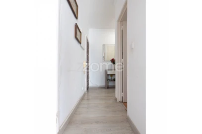Apartamento T2 para Venda em Laranjeiro e Feijó