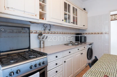 Apartamento T2 para Venda em Laranjeiro e Feijó