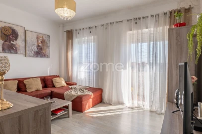 Apartamento T2 para Venda em Laranjeiro e Feijó
