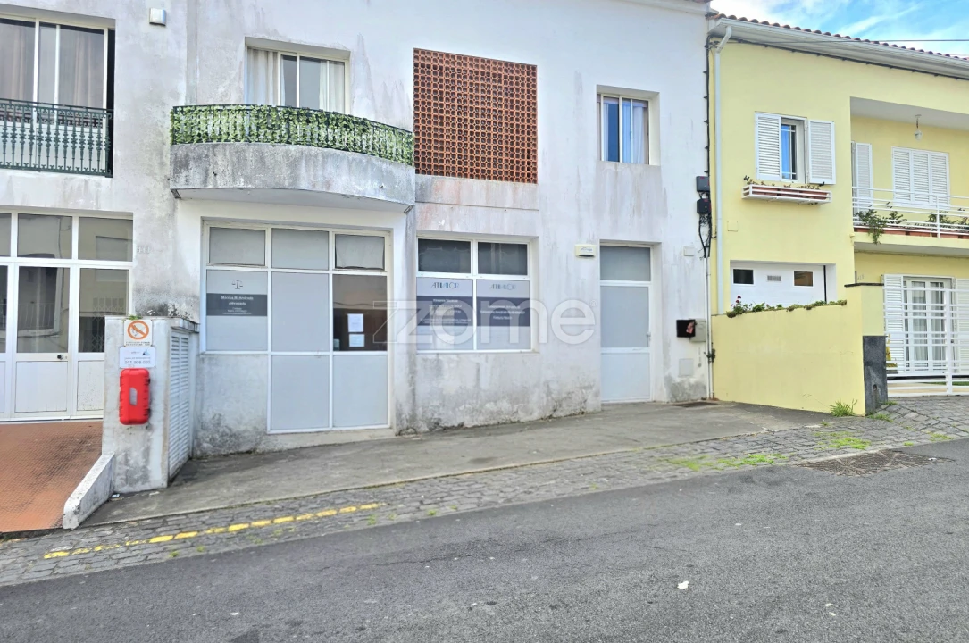 Escritório para Arrendamento em Ponta Delgada (São Pedro) Foto 3
