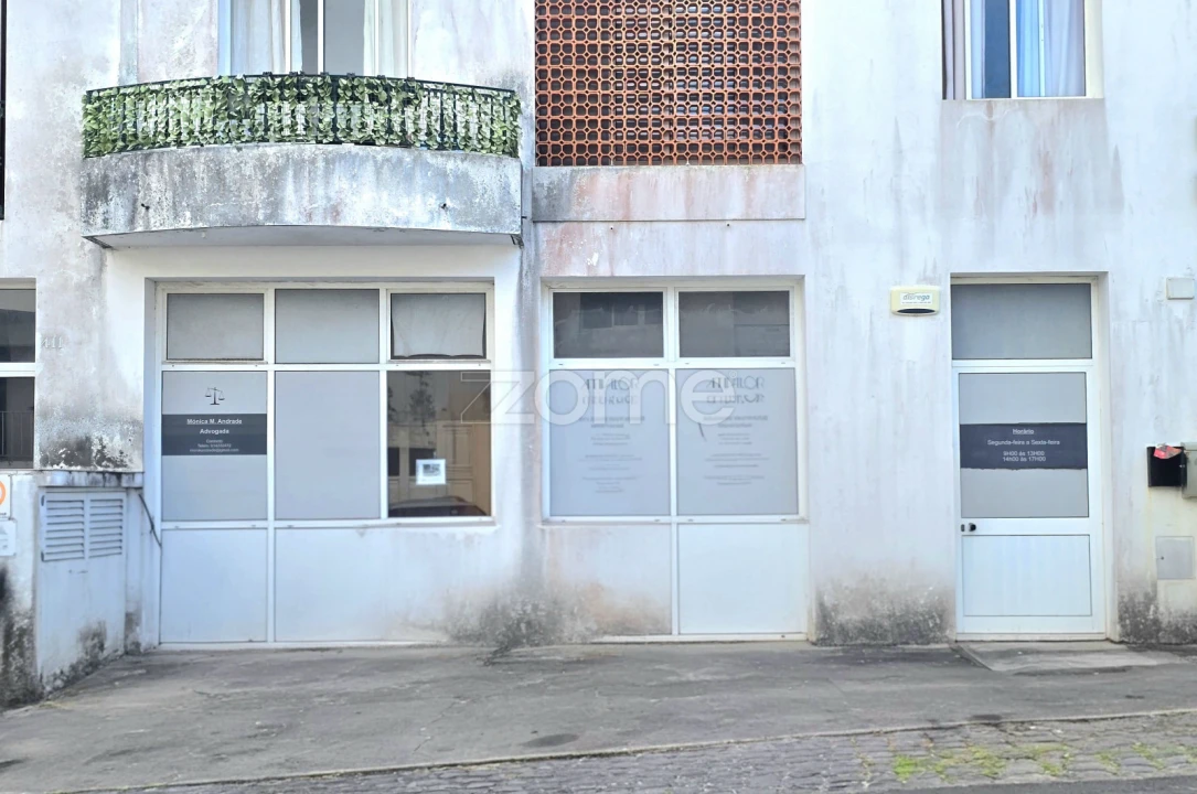 Escritório para Arrendamento em Ponta Delgada (São Pedro) Foto 2