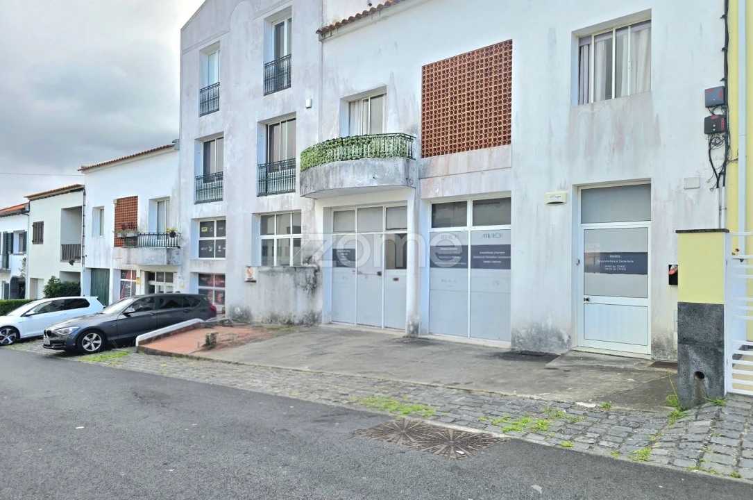 Escritório para Arrendamento em Ponta Delgada (São Pedro) Foto 1