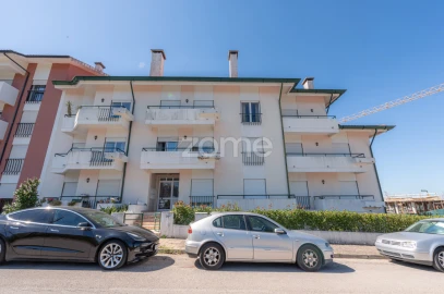 Apartamento T2 para Venda em Santo Antonio dos Olivais