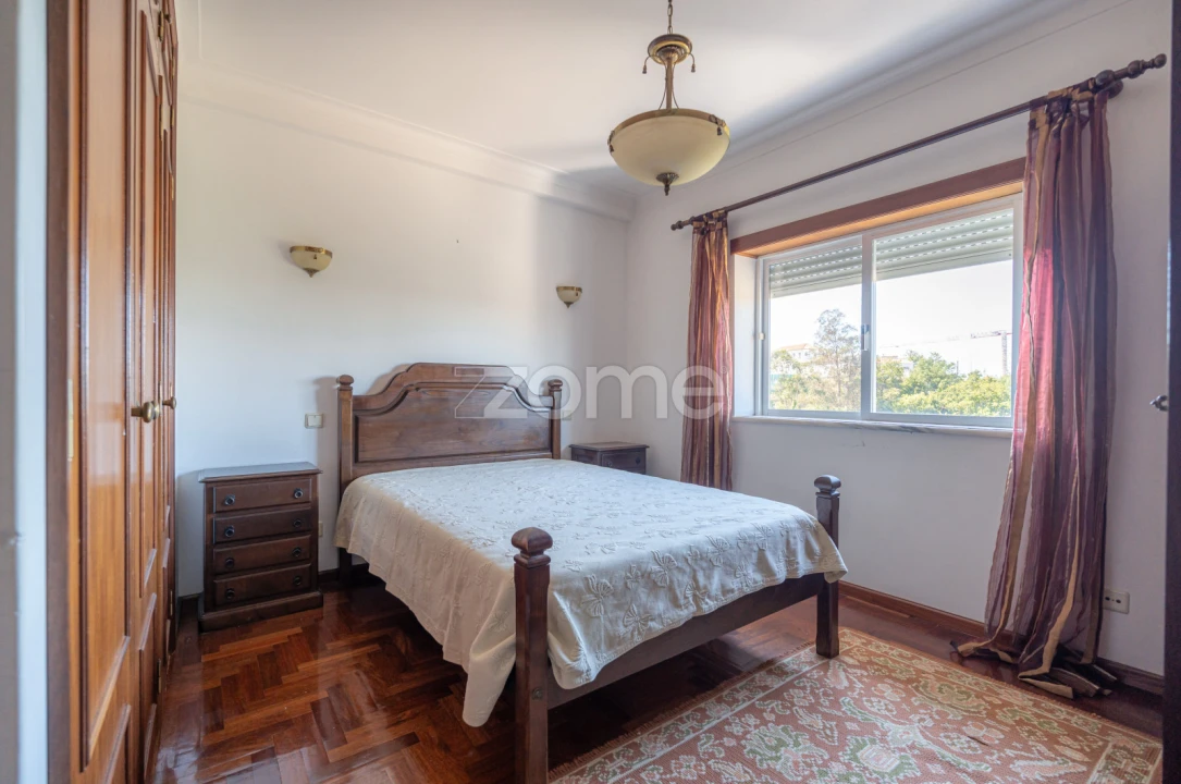 Apartamento T2 para Venda em Santo Antonio dos Olivais Foto 20