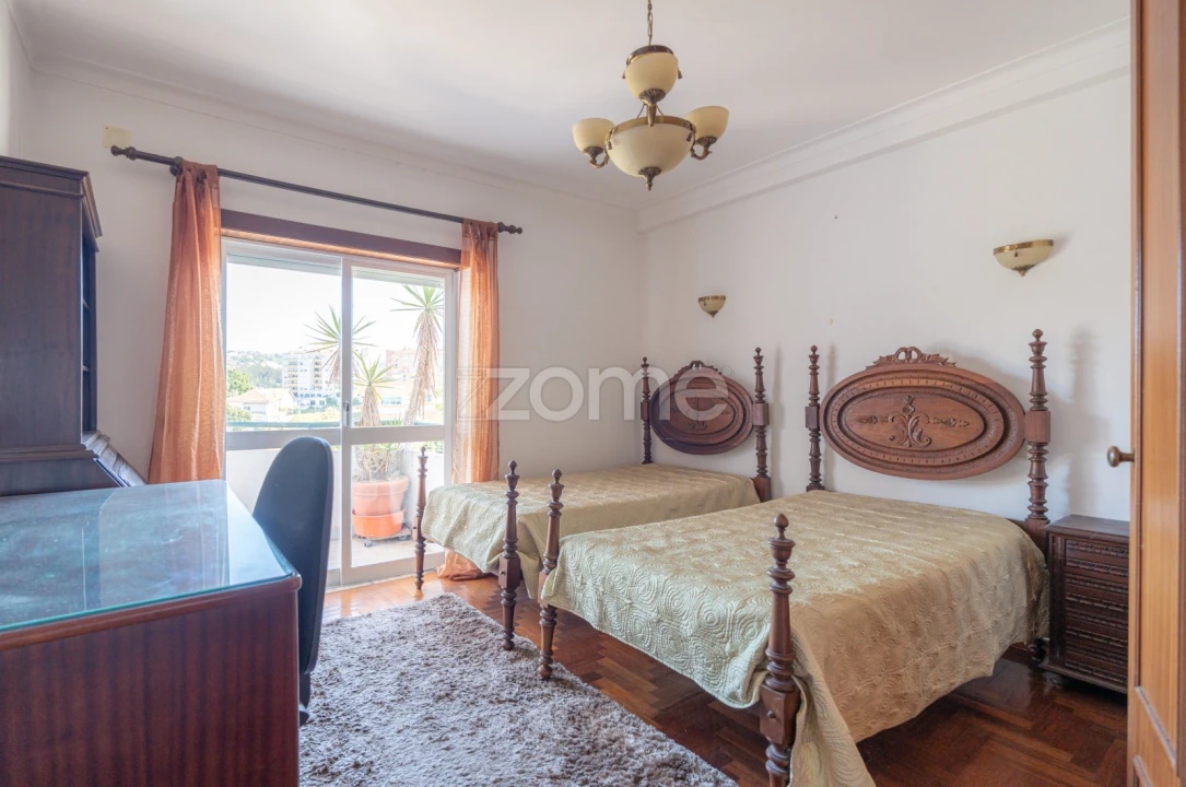 Apartamento T2 para Venda em Santo Antonio dos Olivais Foto 14
