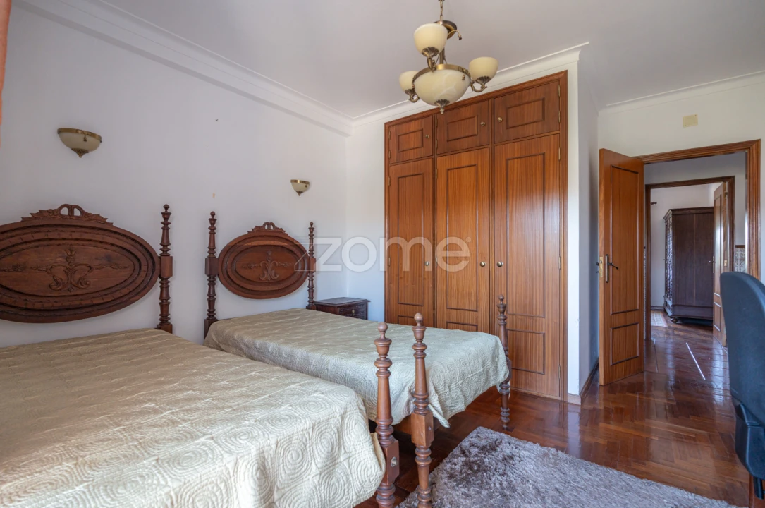 Apartamento T2 para Venda em Santo Antonio dos Olivais Foto 15
