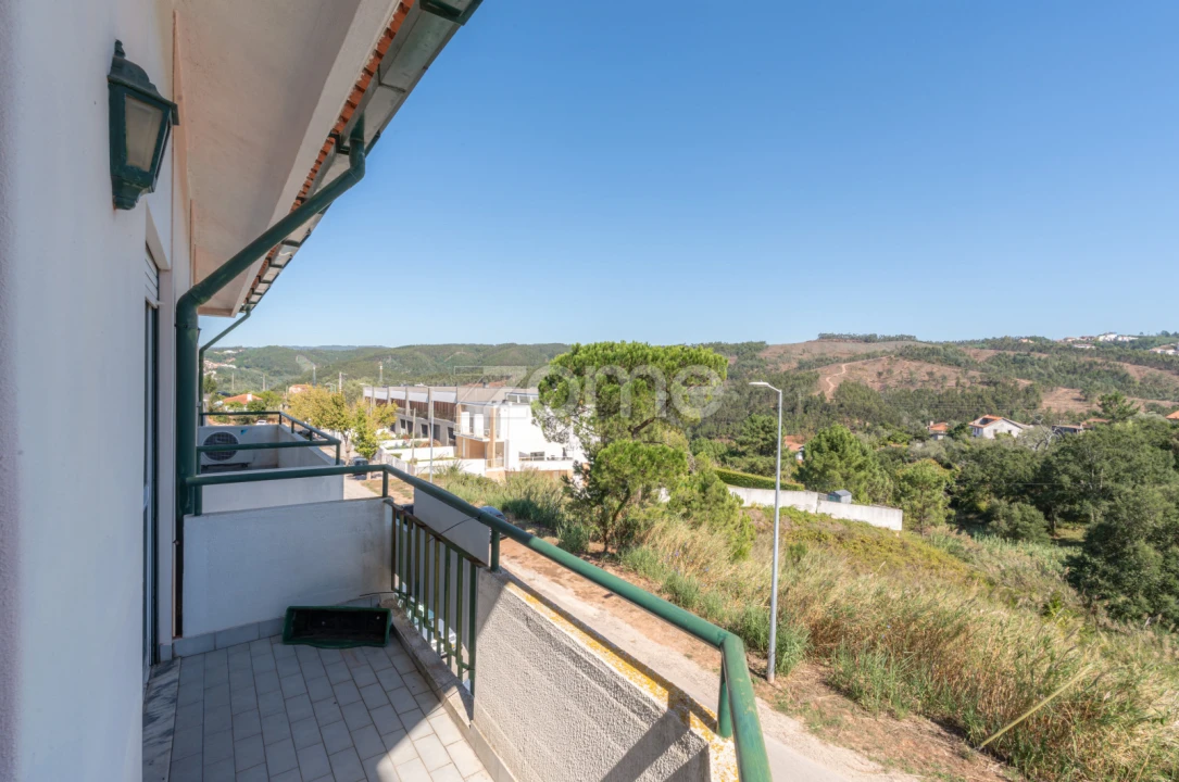 Apartamento T2 para Venda em Santo Antonio dos Olivais Foto 27