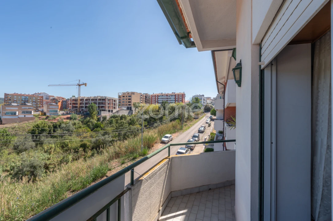 Apartamento T2 para Venda em Santo Antonio dos Olivais Foto 17