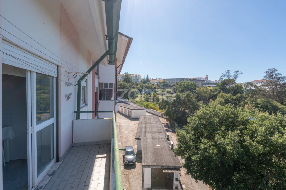 Apartamento T2 para Venda em Santo Antonio dos Olivais Foto 11