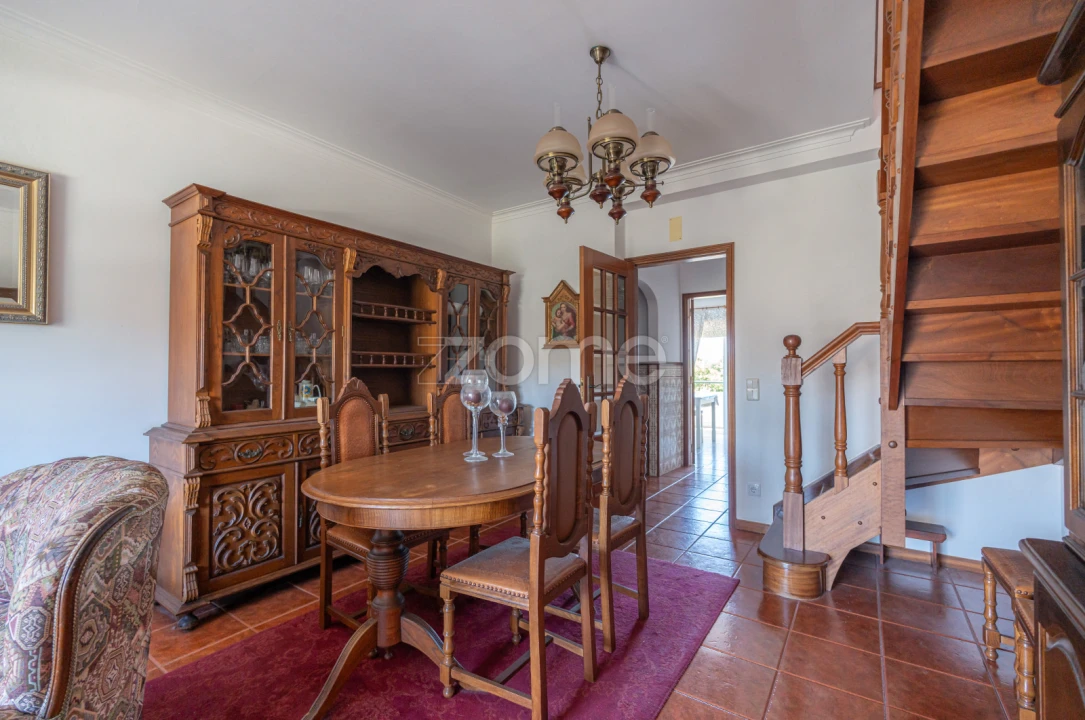 Apartamento T2 para Venda em Santo Antonio dos Olivais Foto 24