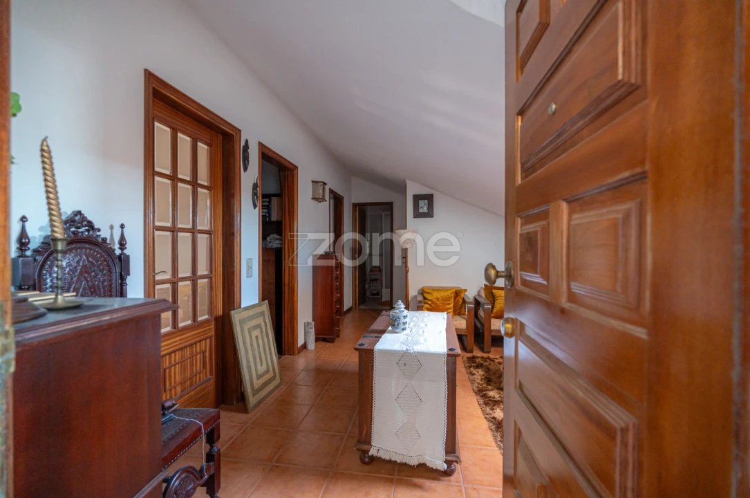 Apartamento T2 para Venda em Santo Antonio dos Olivais Foto 29