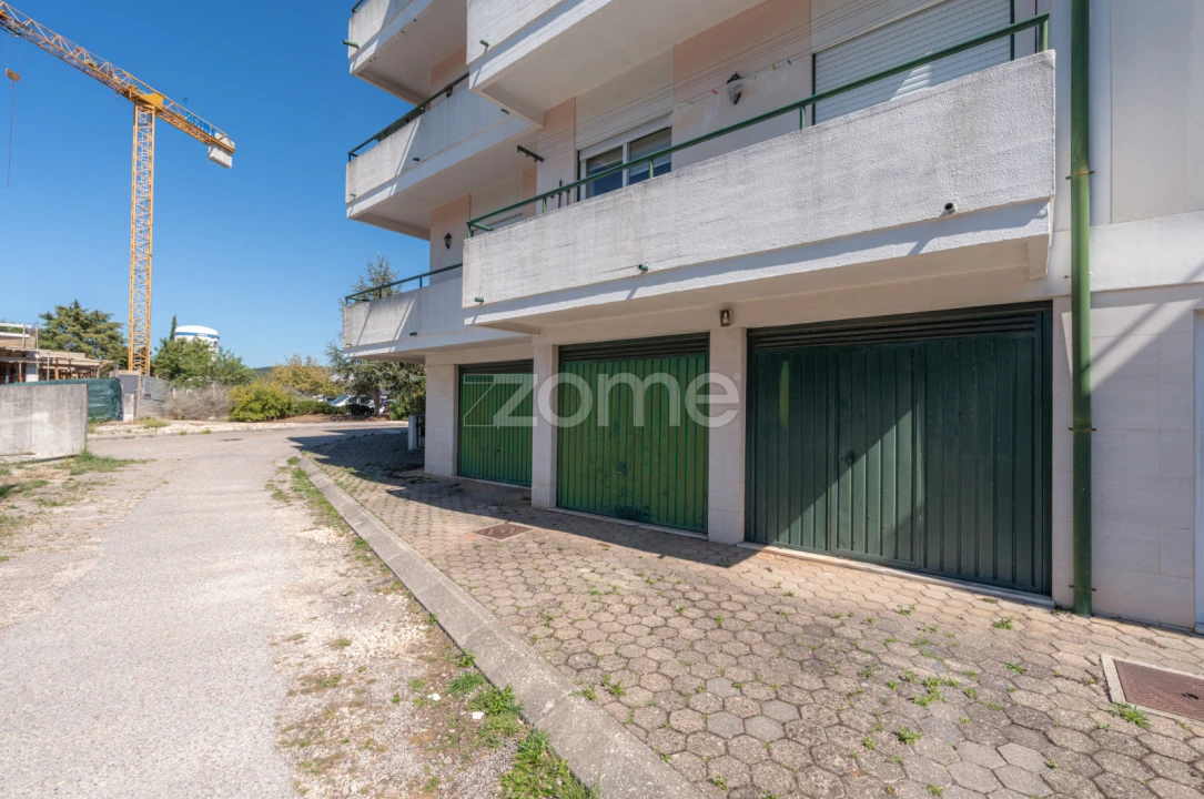 Apartamento T2 para Venda em Santo Antonio dos Olivais Foto 32