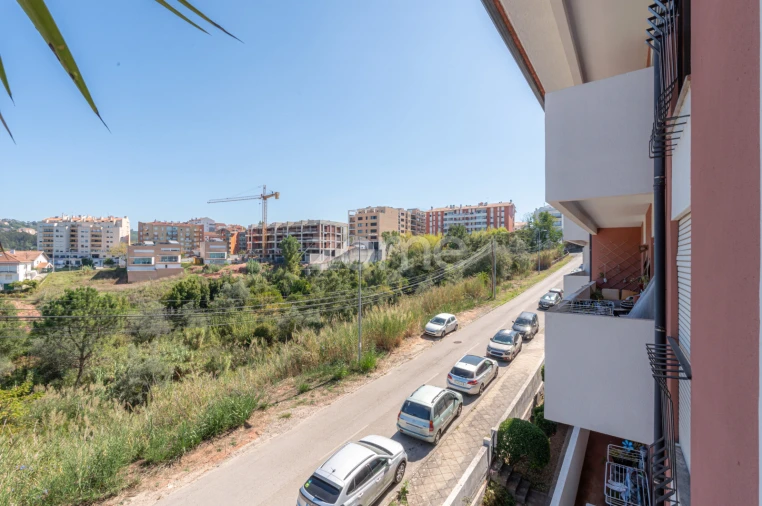 Apartamento T2 para Venda em Santo Antonio dos Olivais Foto 21