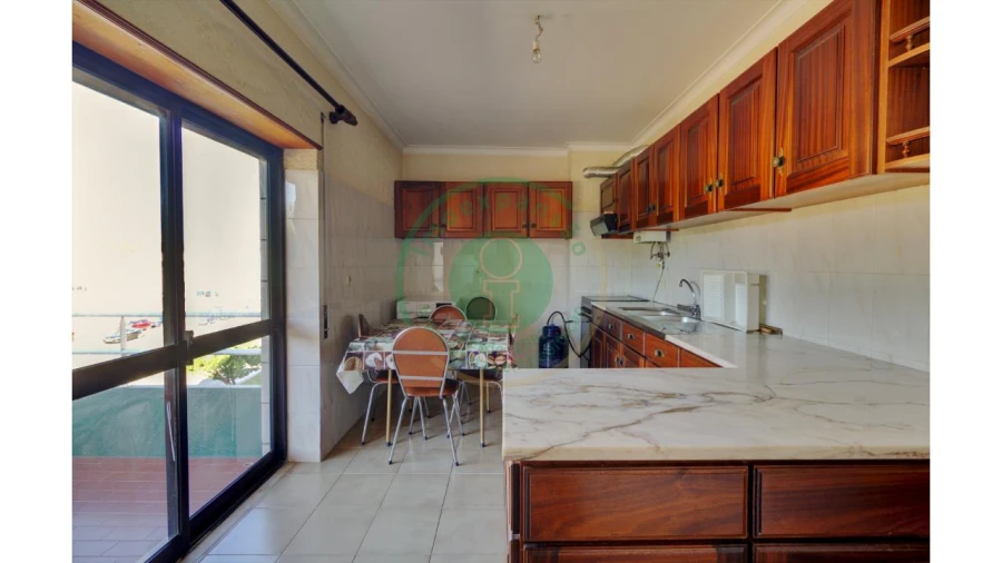 Apartamento T2 para Arrendamento em Tavarede Foto 9