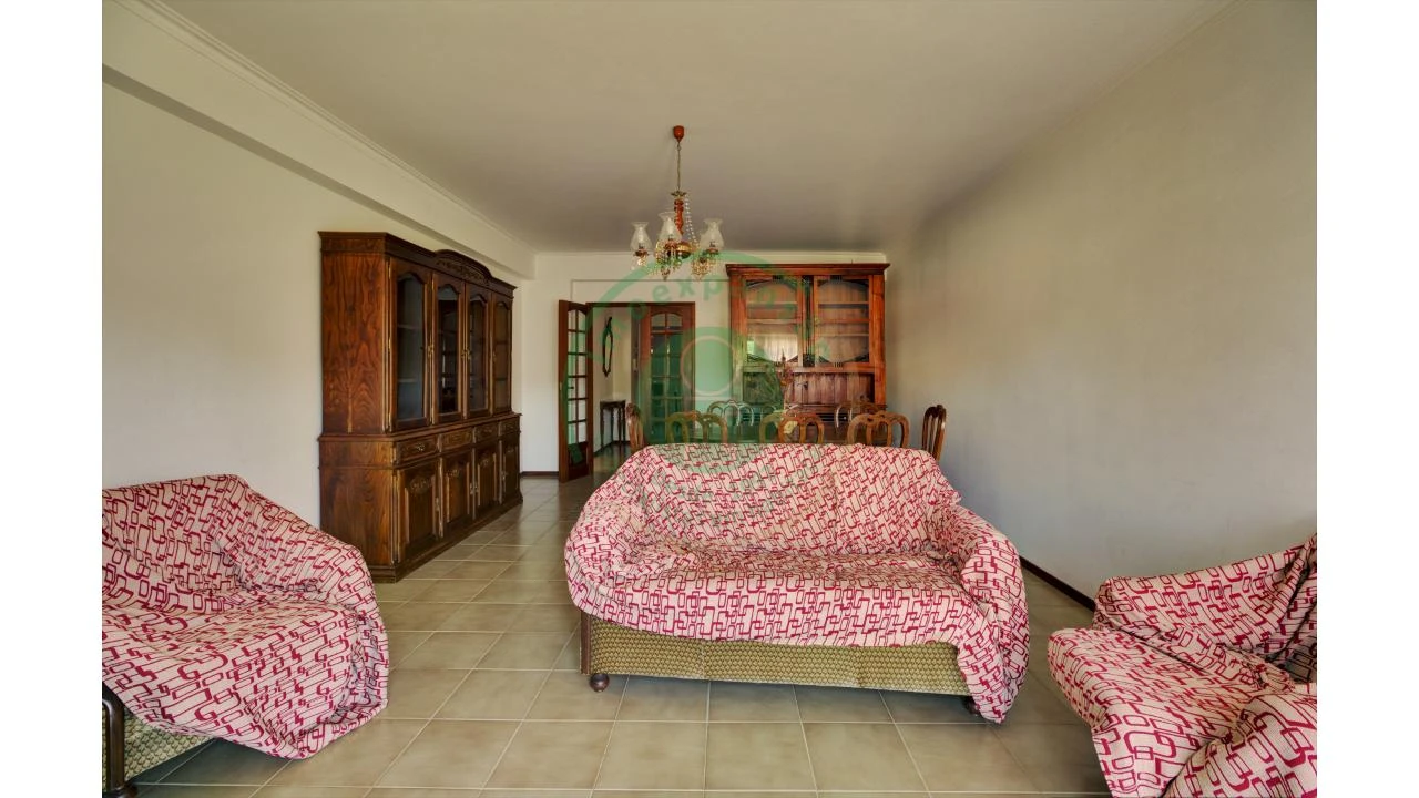 Apartamento T2 para Arrendamento em Tavarede Foto 5