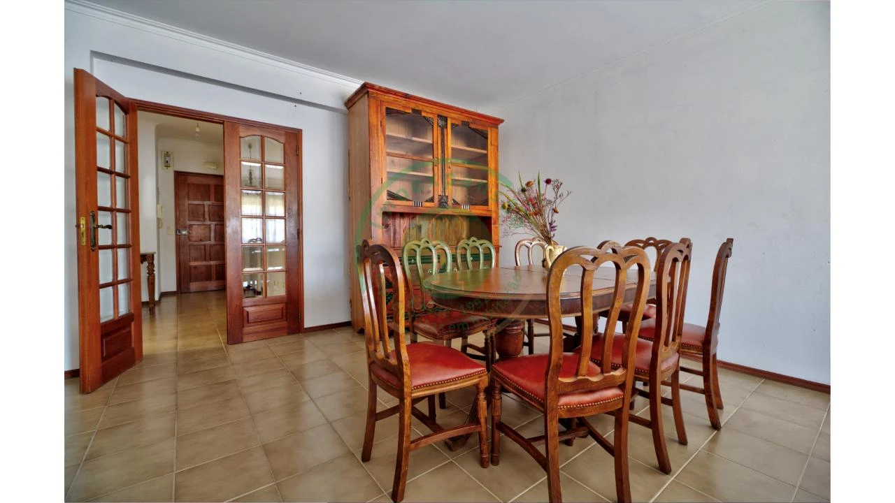Apartamento T2 para Arrendamento em Tavarede Foto 6